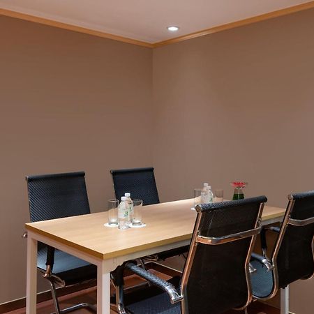 Holiday Inn Downtown שנגחאי מראה חיצוני תמונה